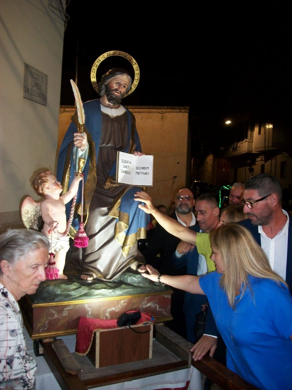 21 SETTEMBRE  –  LA TRADIZIONALE E DEVOZIONALE PROCESSIONE DEL VENERATO SAN MATTEO APOSTOLO ED EVANGELISTA NEL RIONE “SAN MATTEO”